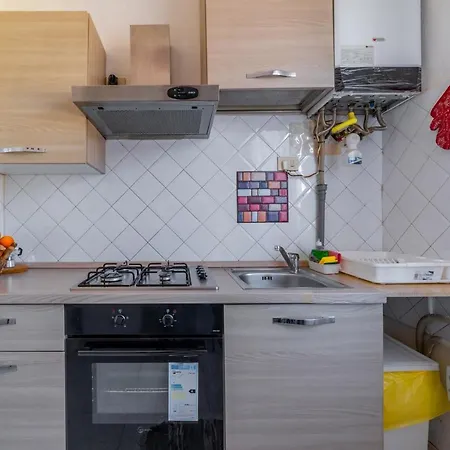 Centro Torri Huge X6 Daire Parma