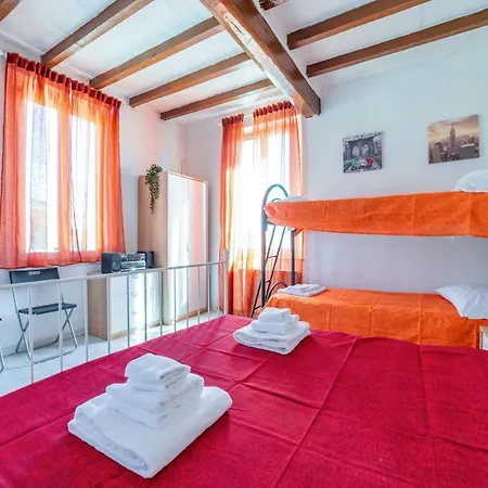 Centro Torri Huge X6 Apartment *